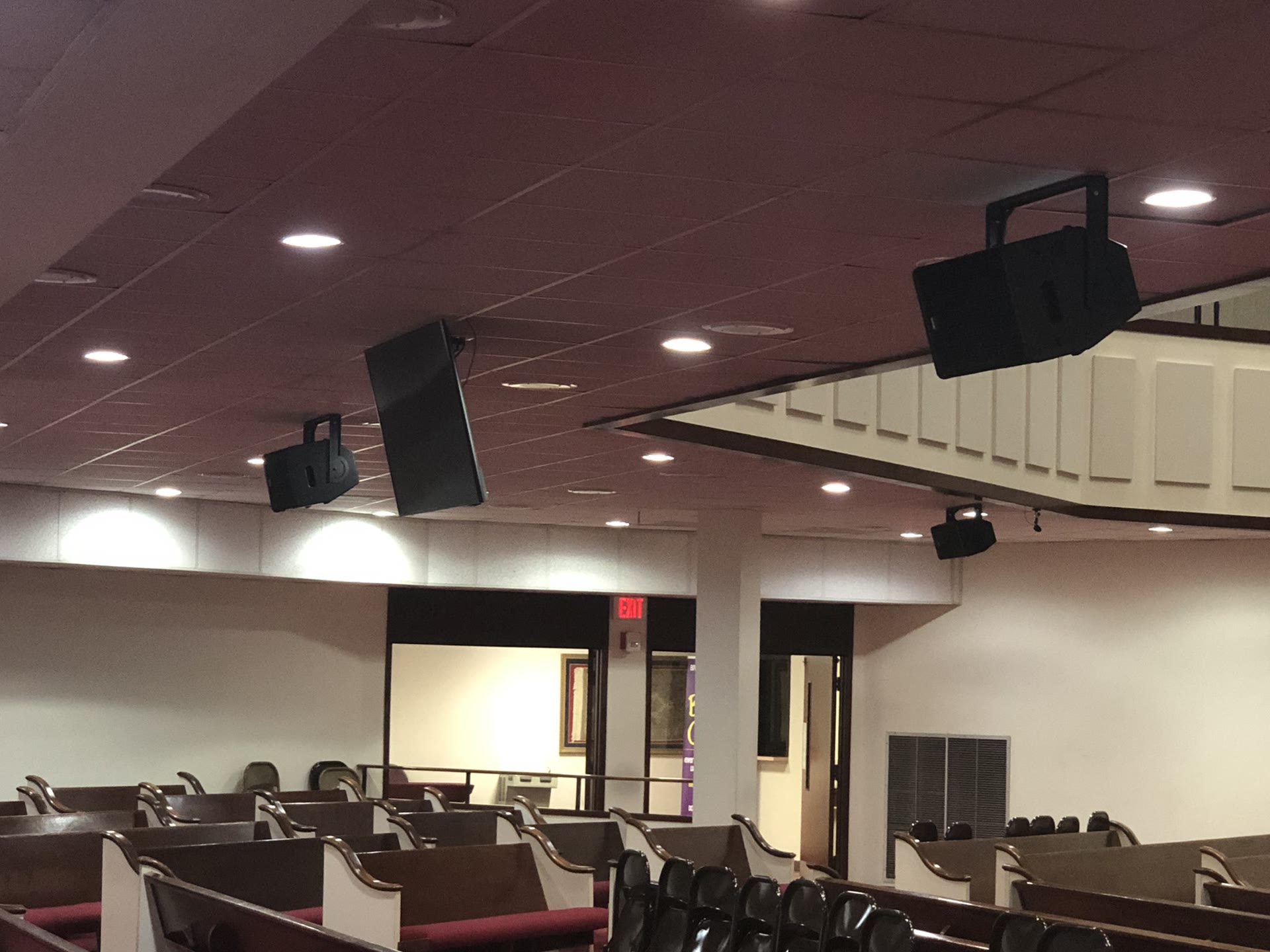 Brentwood Baptist Church — gallery view 02